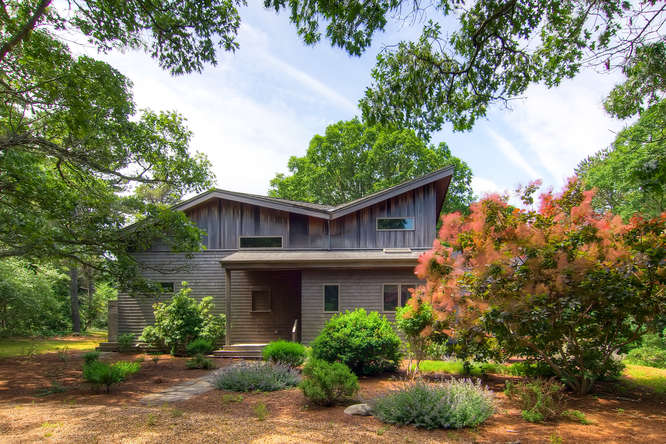8 Old Farm Road Chilmark, MA 02535 - Photo 1 of 21 Gallery Image 1