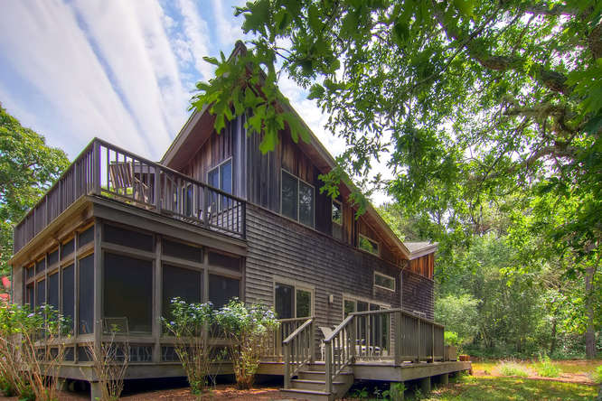 8 Old Farm Road Chilmark, MA 02535 - Photo 2 of 21 Gallery Image 2