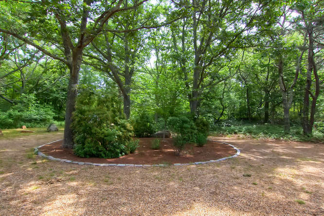 8 Old Farm Road Chilmark, MA 02535 - Photo 6 of 21 Gallery Image 6