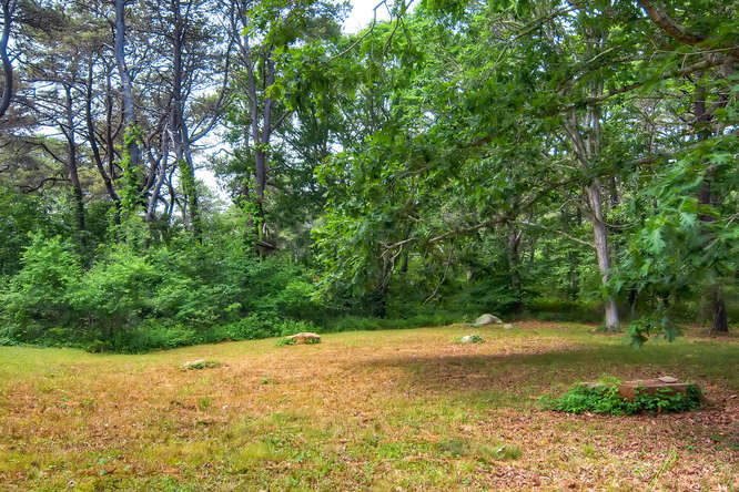 8 Old Farm Road Chilmark, MA 02535 - Photo 7 of 21 Gallery Image 7