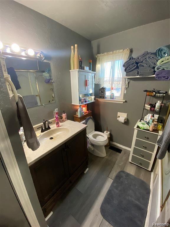8050 Middleton Road Corunna, MI 48817 - Photo 17 of 24