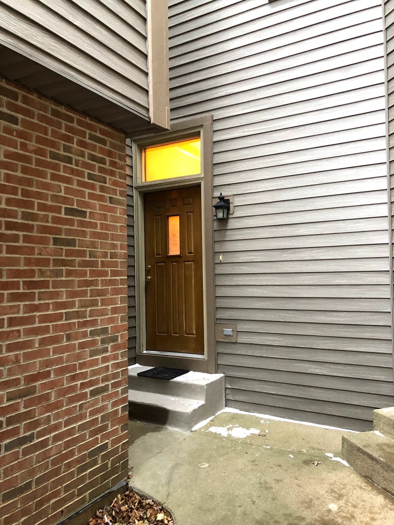 1008 Arbor Court Mount Prospect, IL 60056 - Photo 3 of 30