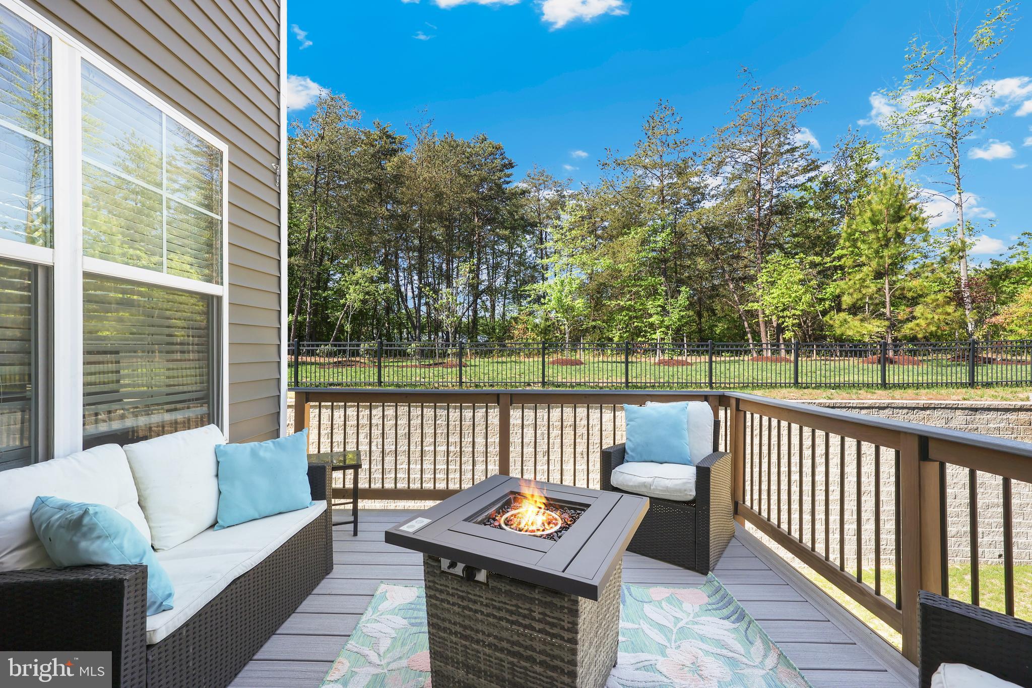 18319 Summit Pointe Drive Triangle, VA 22172 - Photo 27 of 40 a view of a two chairs in the deck