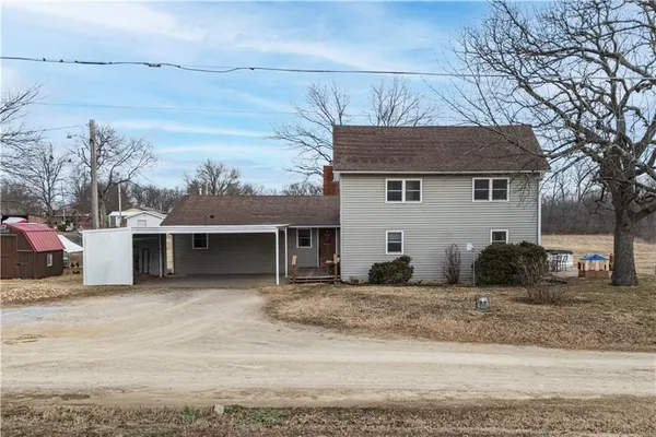 $230,000 | 302 Spruce Street, Neodesha, KS 66757