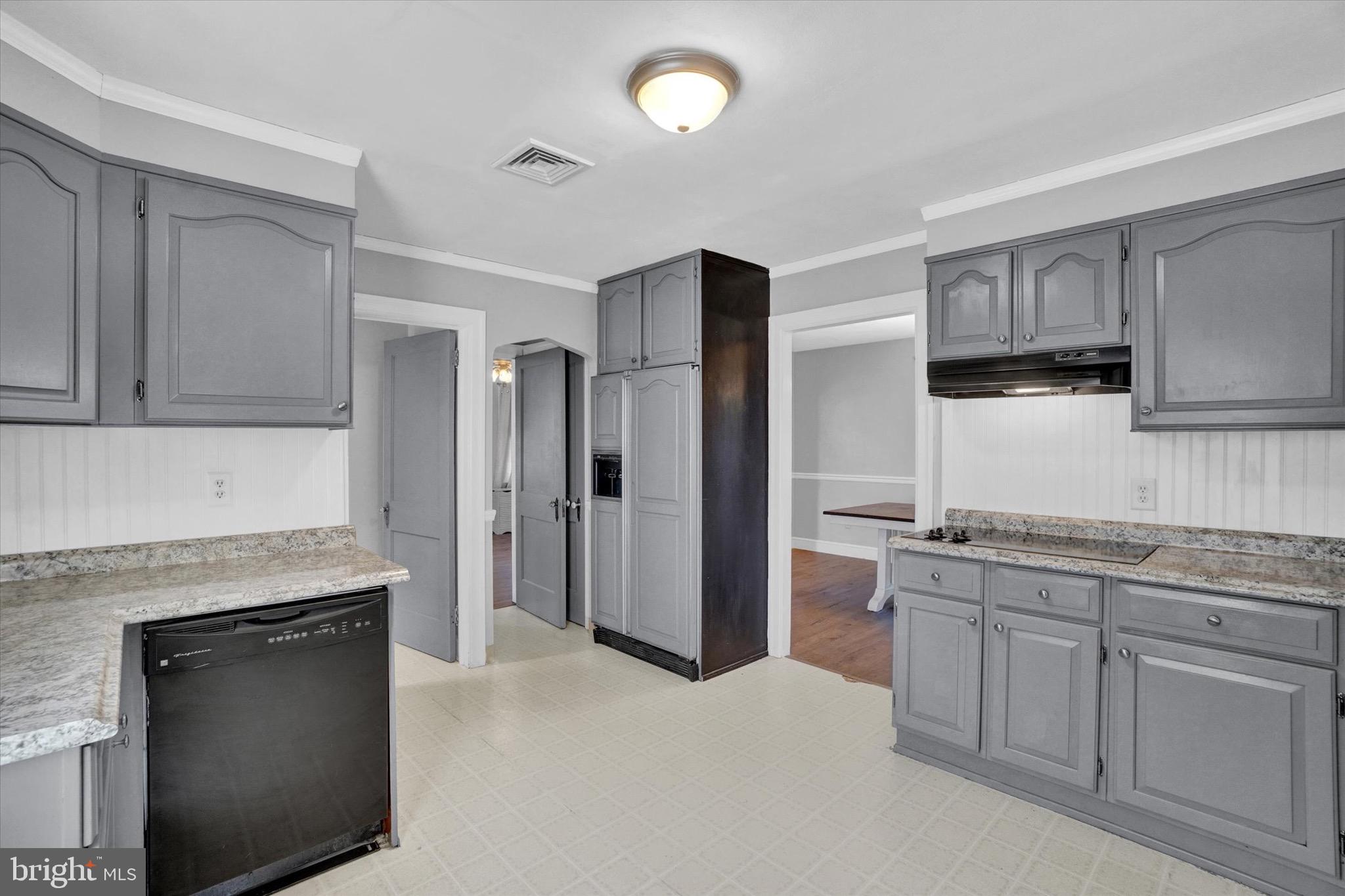 340 Hanover Road York, PA 17408 - Photo 13 of 28