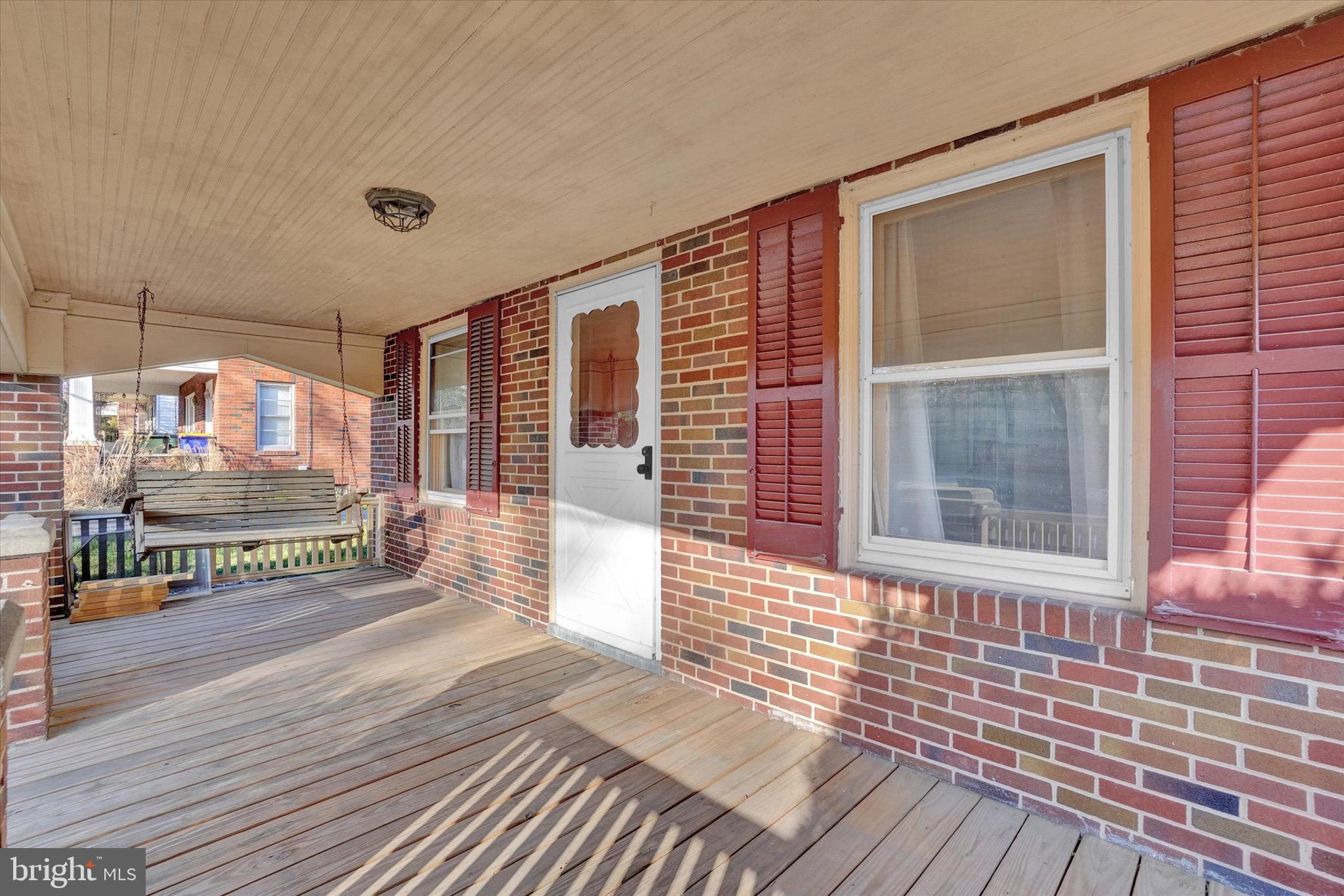 340 Hanover Road York, PA 17408 - Photo 3 of 28