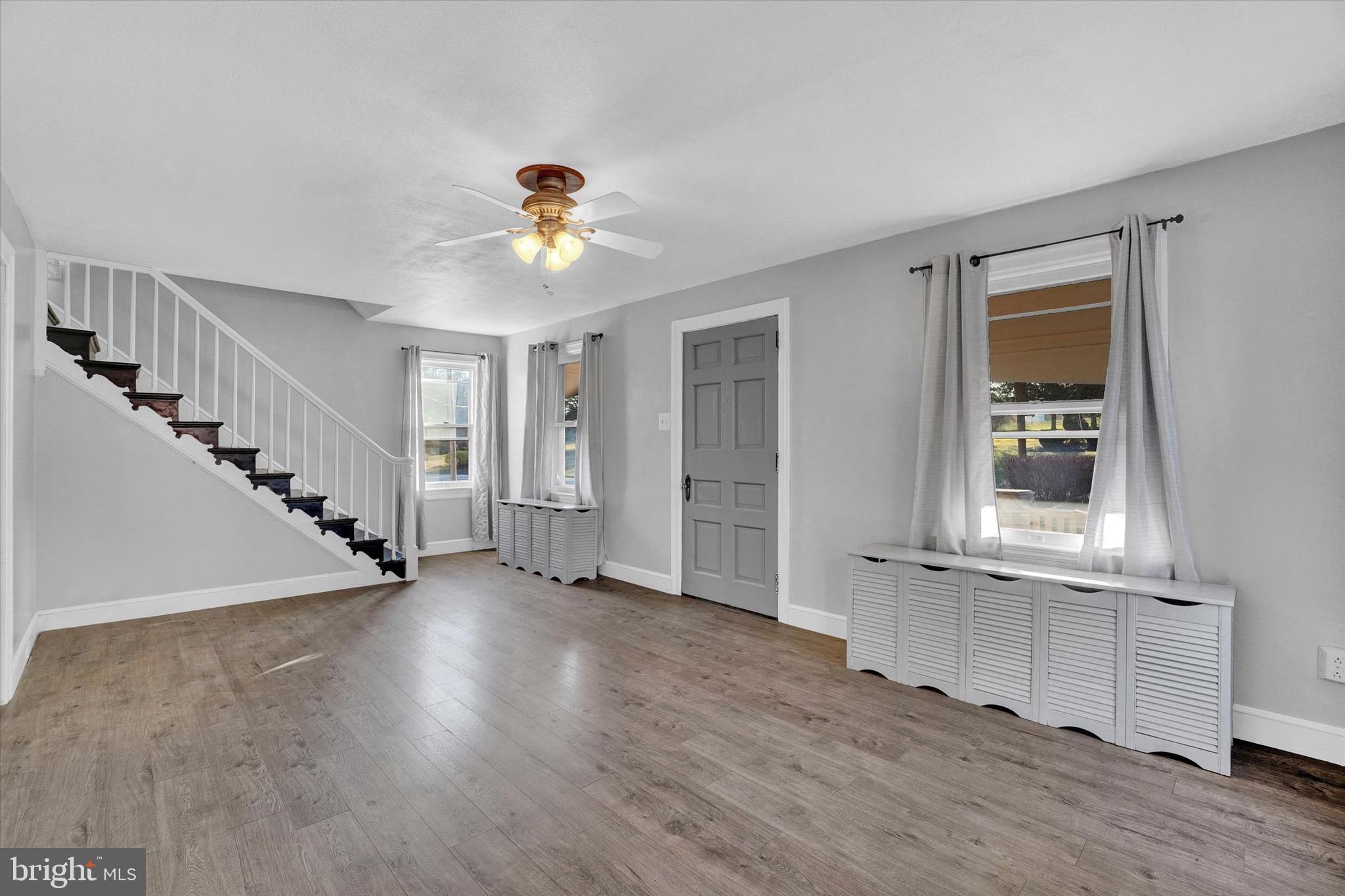 340 Hanover Road York, PA 17408 - Photo 4 of 28