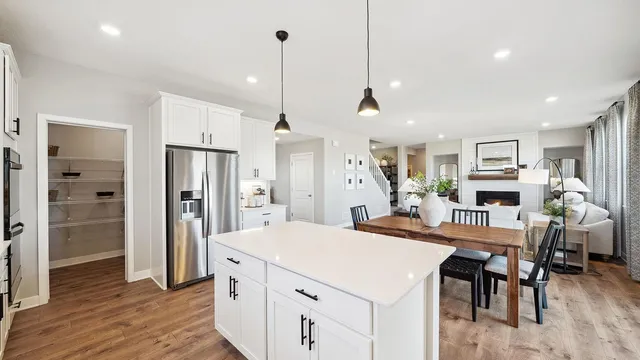 $644,990 | 1808 Marsh View Terrace, Shakopee, MN 55379