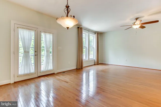 $3,000 | 16069 Pitner Street, Haymarket, VA 20169