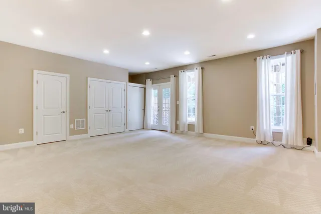 $3,000 | 16069 Pitner Street, Haymarket, VA 20169