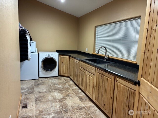 615 George Taylor Road Silverlake, WA 98645 - Photo 7 of 28 Gallery Image 7