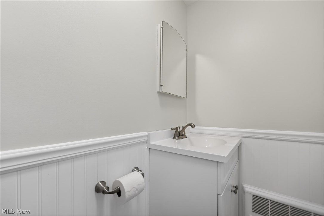 20945 Halworth Road Shaker Heights, OH 44122 - Photo 21 of 50 Half Bathroom