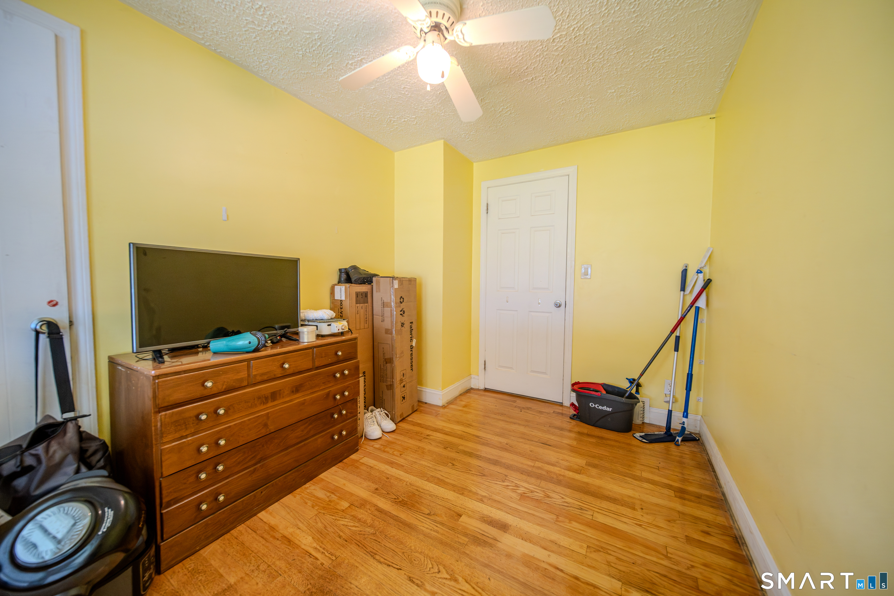869 Washington Ave Extension Waterbury, CT 06708 - Photo 27 of 30
