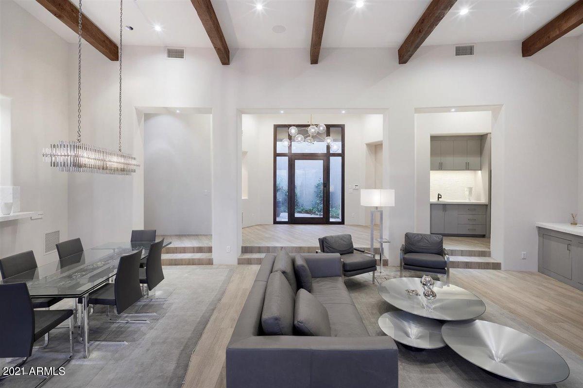 5784 East Quartz Mountain Road Paradise Valley, AZ 85253 - Photo 14 of 61 25-Living Room