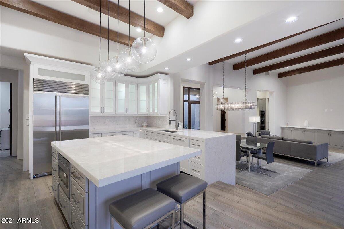 5784 East Quartz Mountain Road Paradise Valley, AZ 85253 - Photo 20 of 61 31-Kitchen