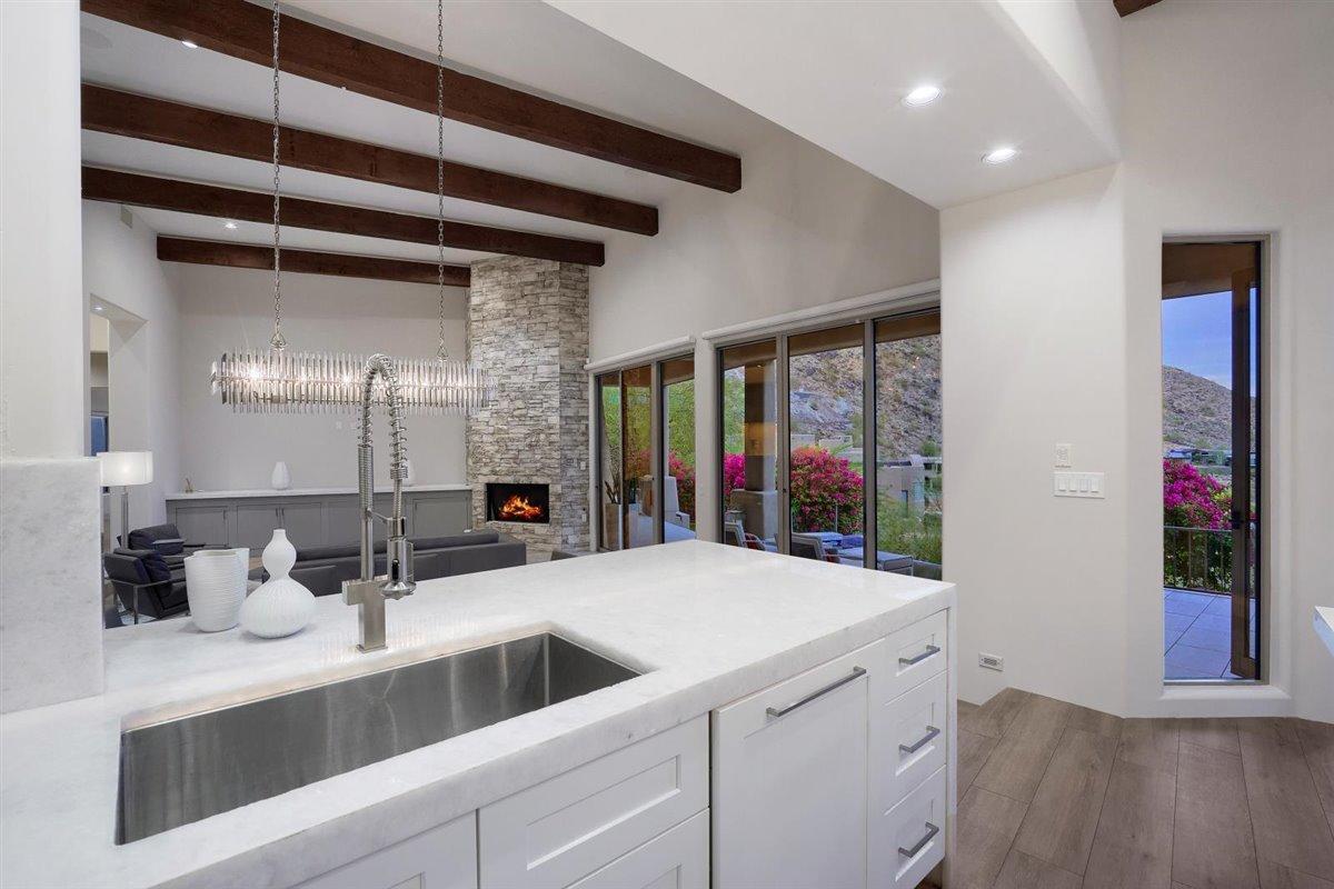 5784 East Quartz Mountain Road Paradise Valley, AZ 85253 - Photo 25 of 61 36-Kitchen