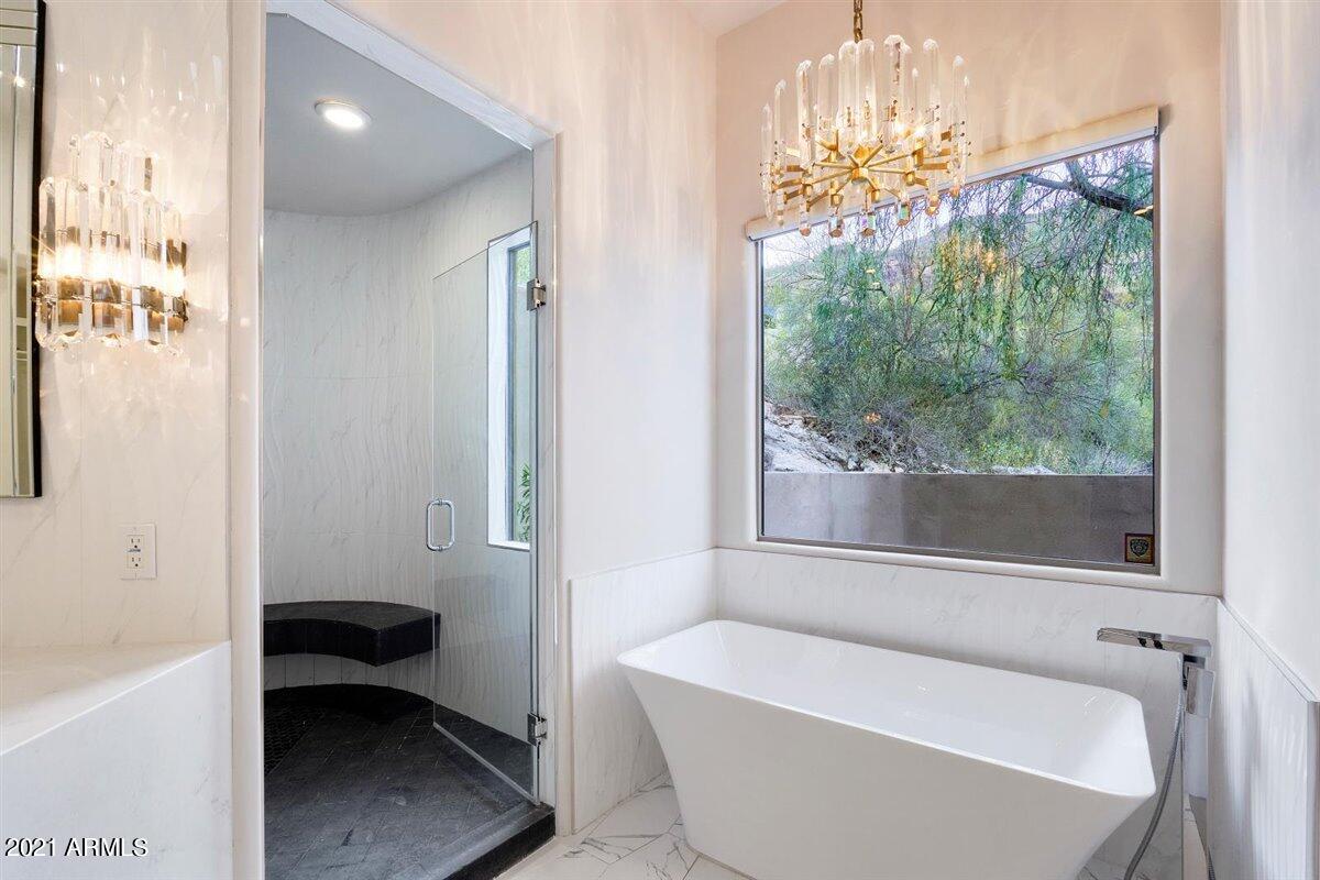 5784 East Quartz Mountain Road Paradise Valley, AZ 85253 - Photo 31 of 61 42-Master Tub