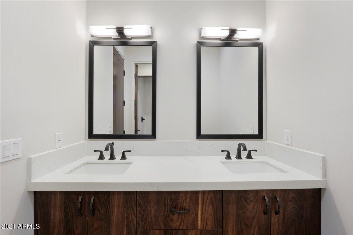 5784 East Quartz Mountain Road Paradise Valley, AZ 85253 - Photo 39 of 61 50-Guest Bathroom