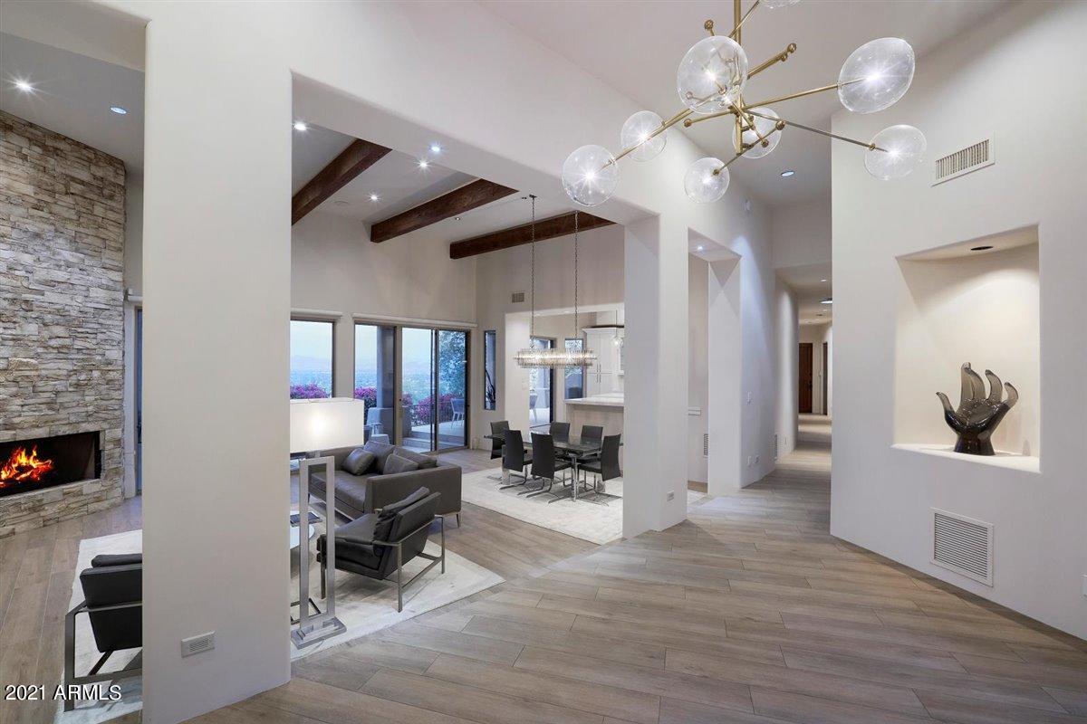 5784 East Quartz Mountain Road Paradise Valley, AZ 85253 - Photo 8 of 61 19-Foyer