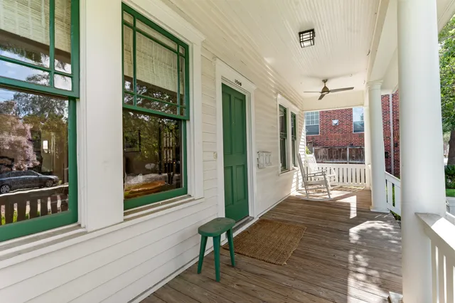 $1,250,000 | 1506 Indiana Street, Houston, TX 77006