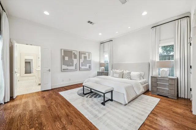 $1,250,000 | 1506 Indiana Street, Houston, TX 77006