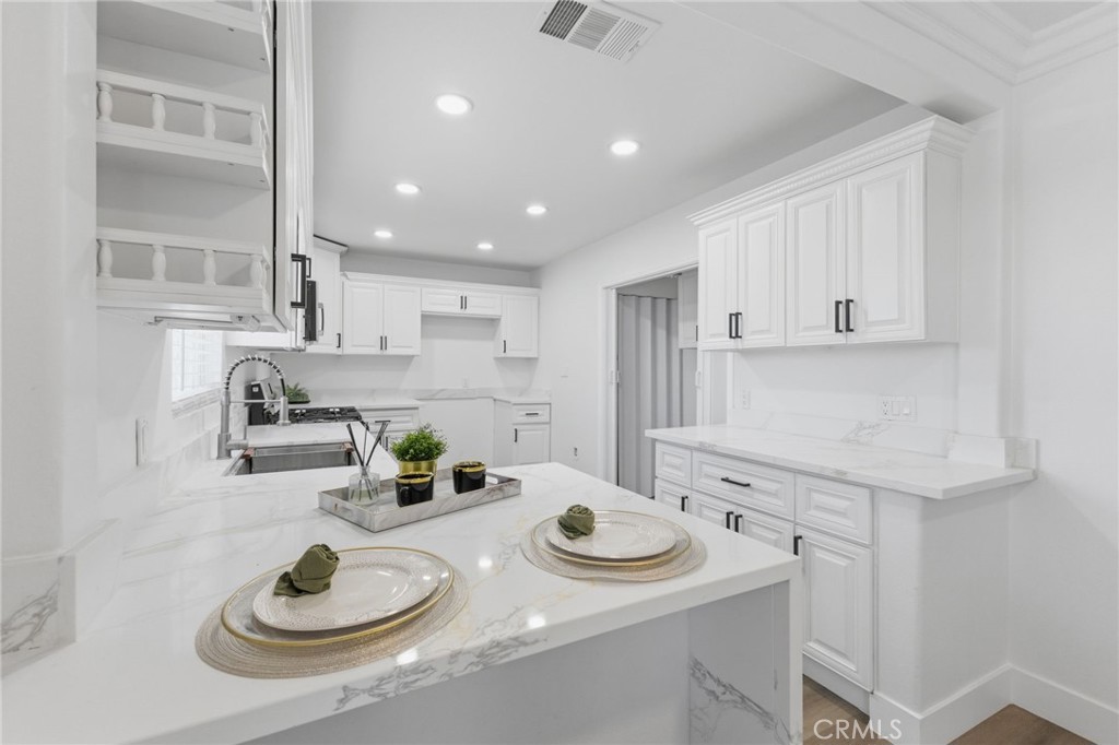 140 West Grove Street Rialto, CA 92376 - Photo 16 of 64