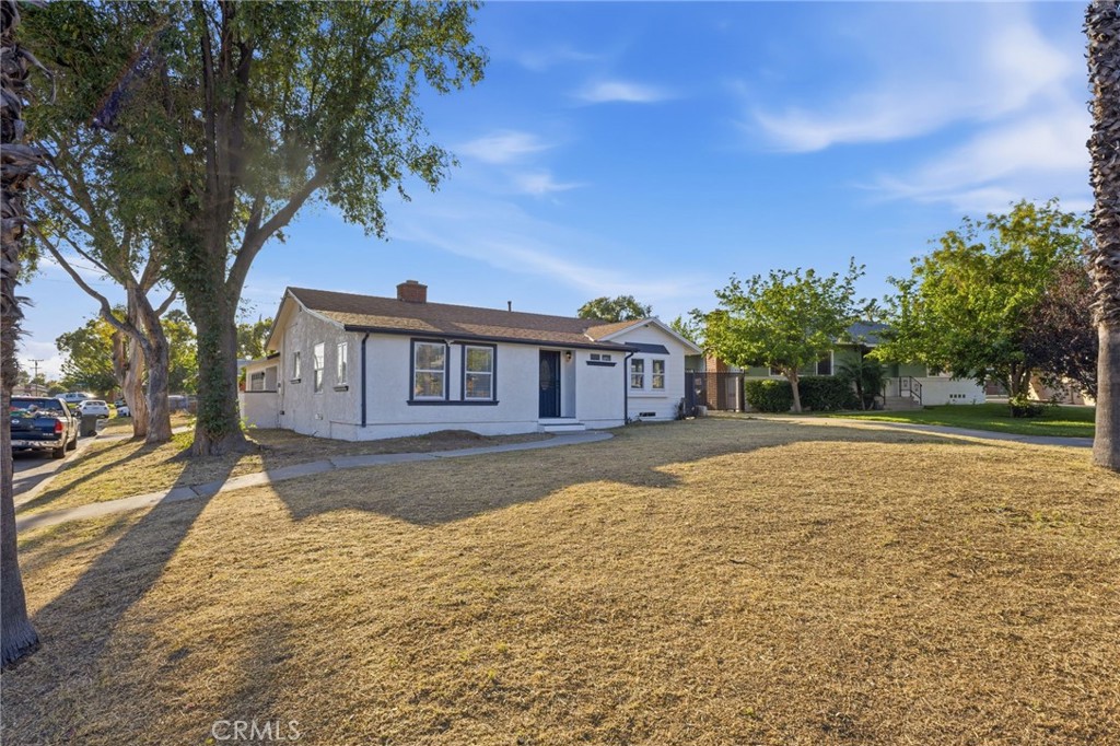 140 West Grove Street Rialto, CA 92376 - Photo 2 of 64