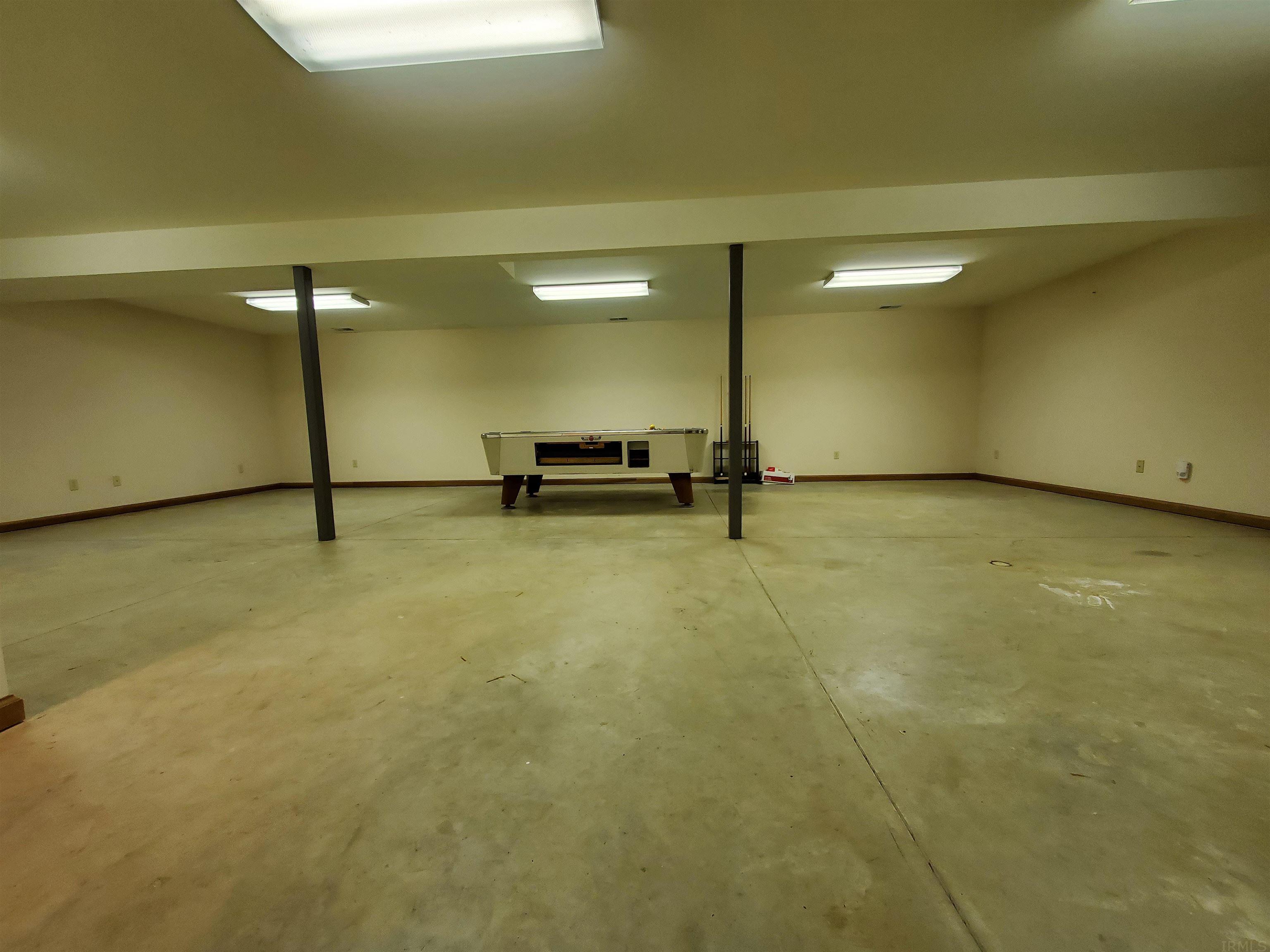 6859 West Maple Grove Road Huntington, IN 46750 - Photo 32 of 36 Gallery Image 32