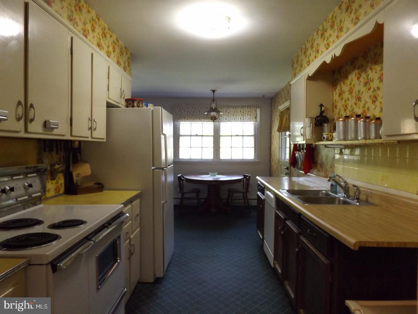 77 Malin Road Malvern, PA 19355 - Photo 11 of 19 Kitchen