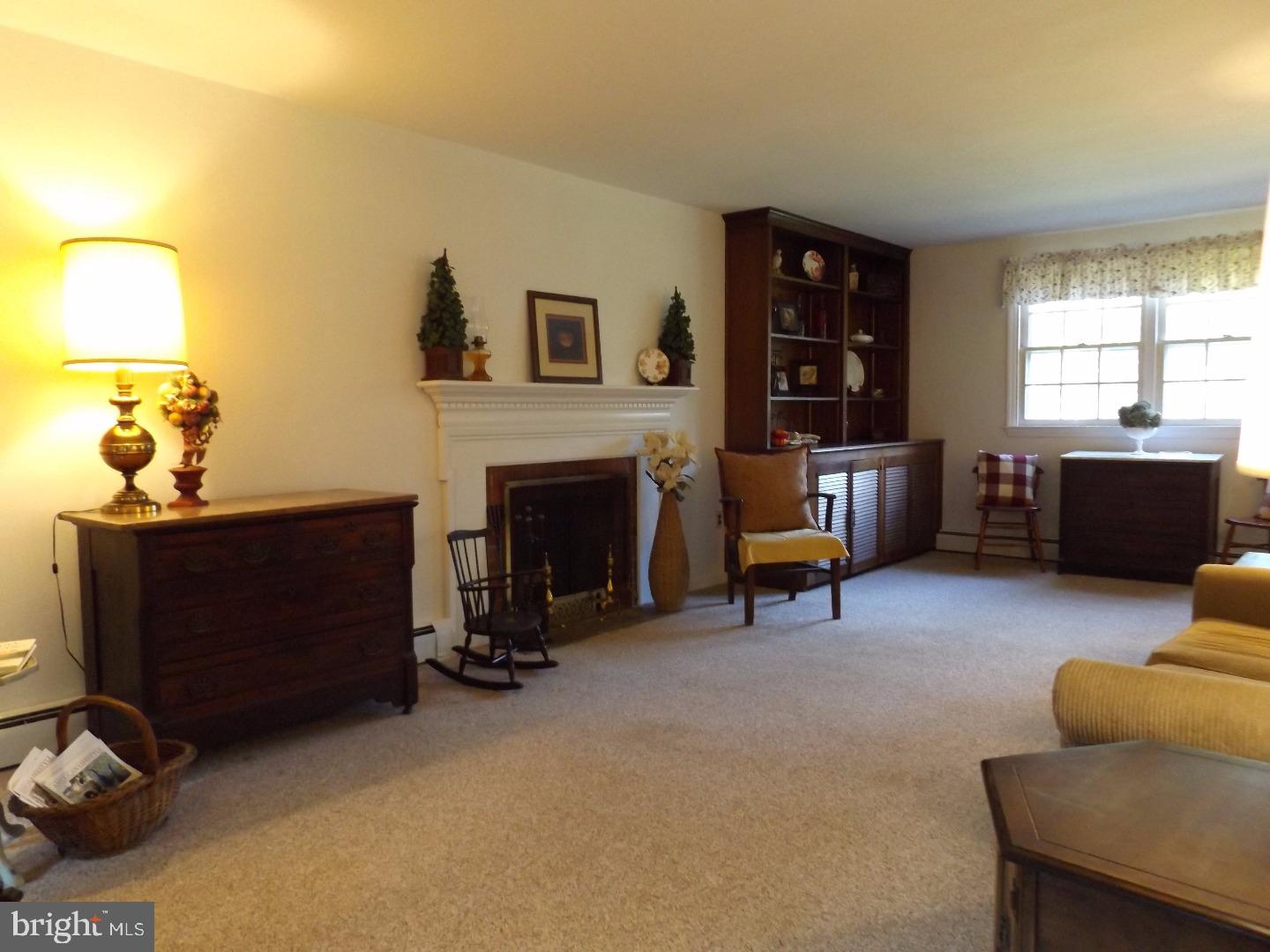 77 Malin Road Malvern, PA 19355 - Photo 3 of 19 Living Room