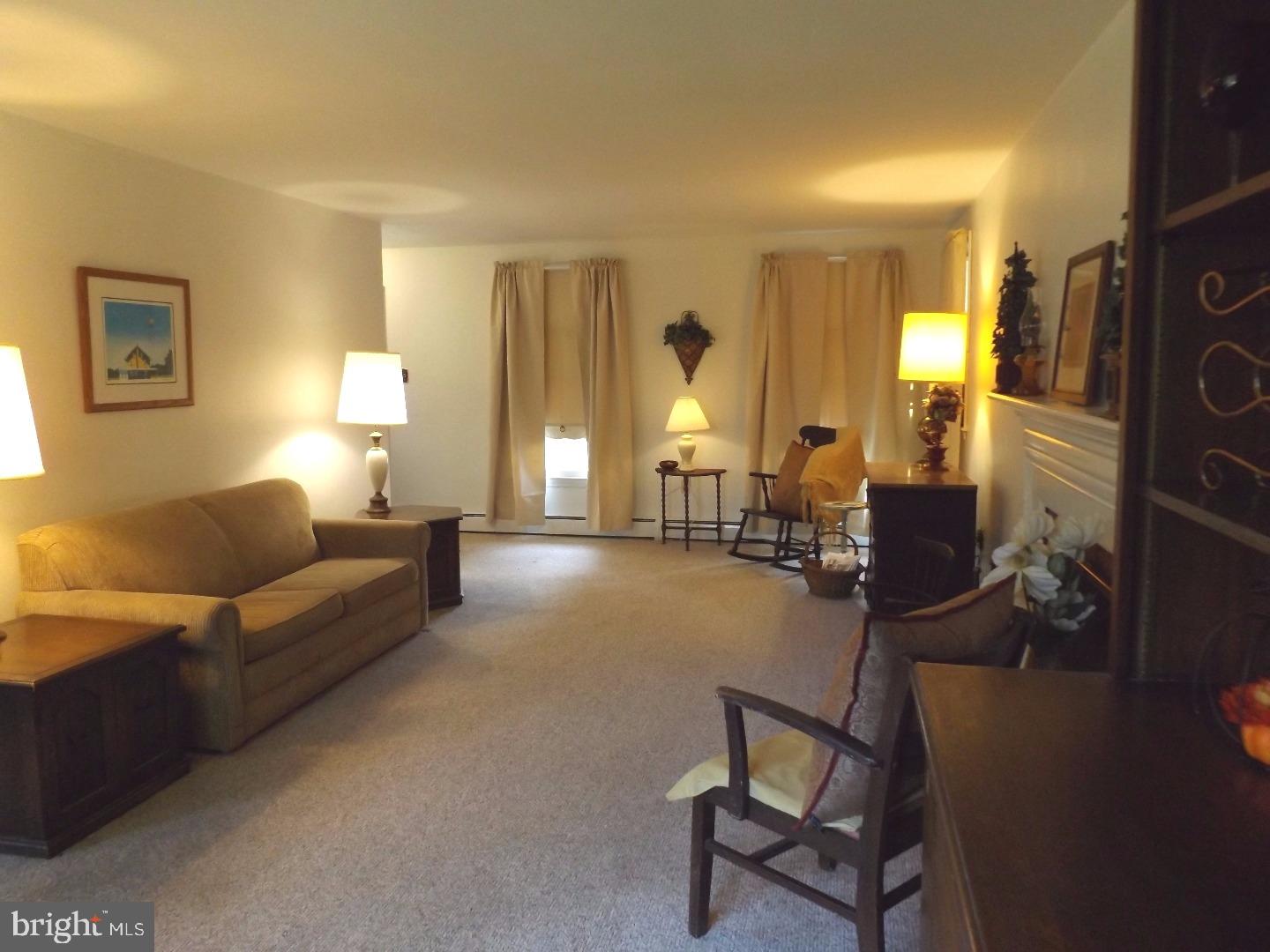 77 Malin Road Malvern, PA 19355 - Photo 4 of 19 Living Room