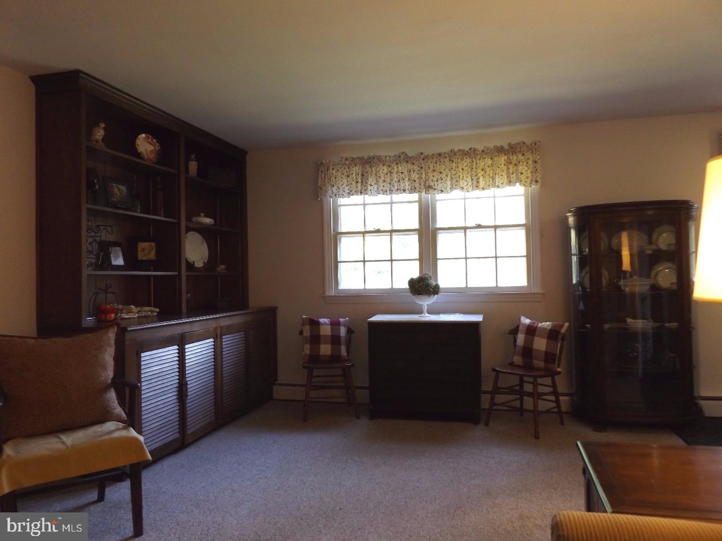77 Malin Road Malvern, PA 19355 - Photo 5 of 19 Living Room