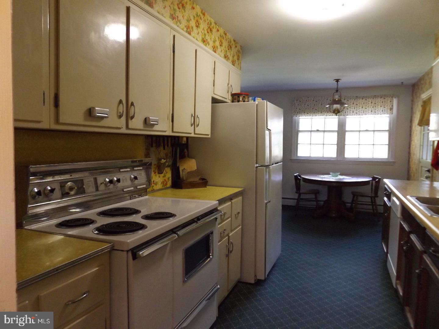 77 Malin Road Malvern, PA 19355 - Photo 9 of 19 Kitchen