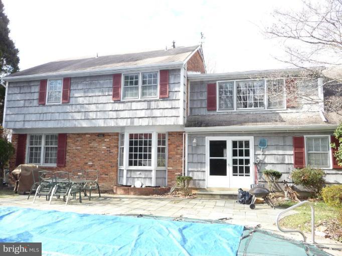 8713 Highgate Road Alexandria, VA 22308 - Photo 22 of 26 Exterior (Rear)