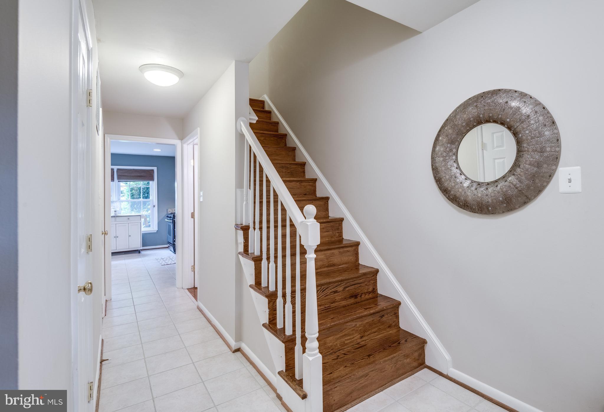 1804 Golf View Court Reston, VA 20190 - Photo 24 of 30 a view of a hallway with entryway