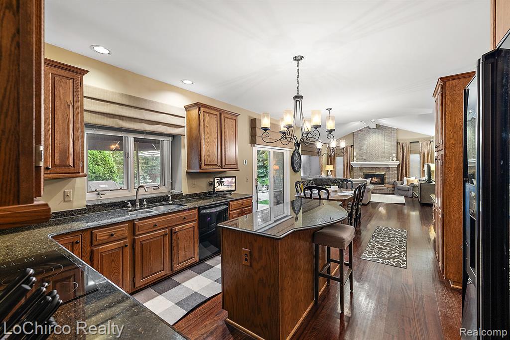 1773 Skyline Drive Rochester Hills, MI 48306 - Photo 6 of 36