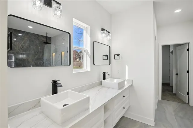 $669,999 | 2116 Chateau Place, Raymore, MO 64083