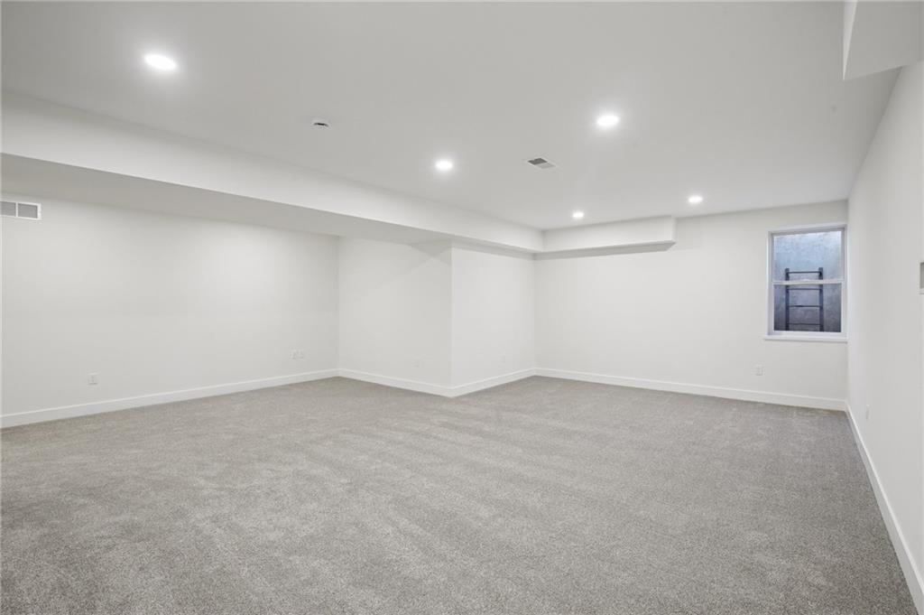 2116 Chateau Place Raymore, MO 64083 - Photo 26 of 46