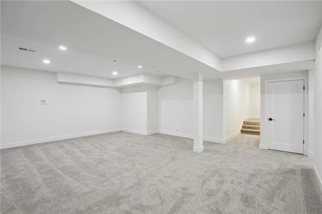 $669,999 | 2116 Chateau Place, Raymore, MO 64083