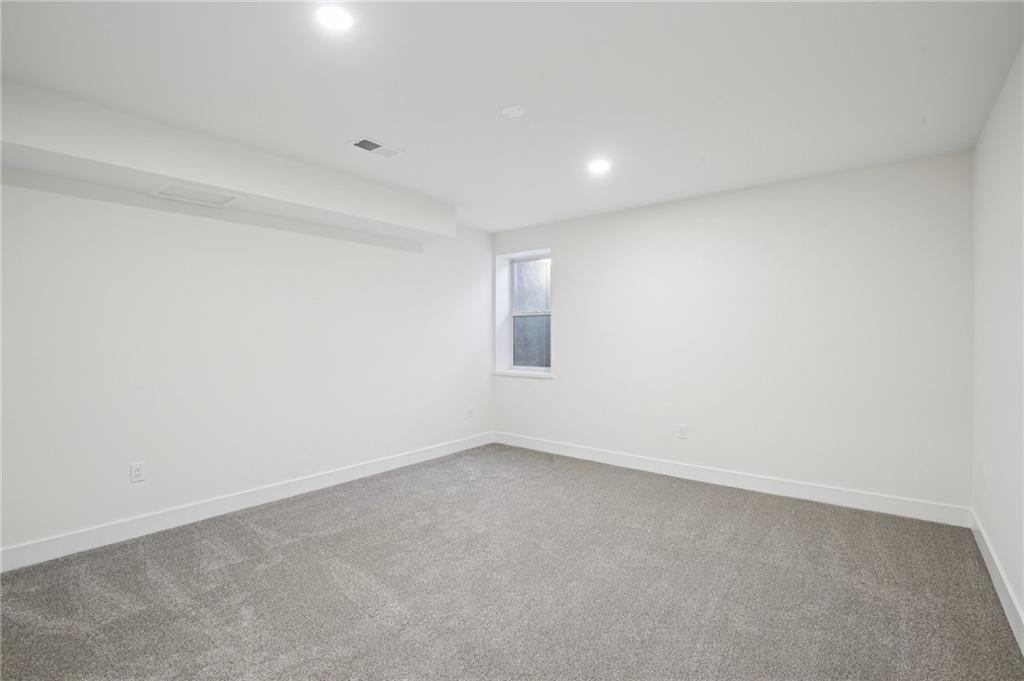 2116 Chateau Place Raymore, MO 64083 - Photo 30 of 46