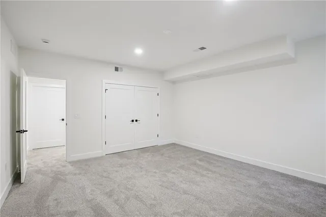 $669,999 | 2116 Chateau Place, Raymore, MO 64083