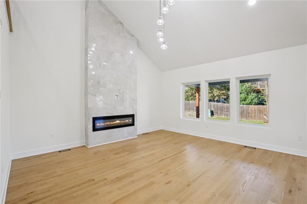 2116 Chateau Place Raymore, MO 64083 - Photo 4 of 46