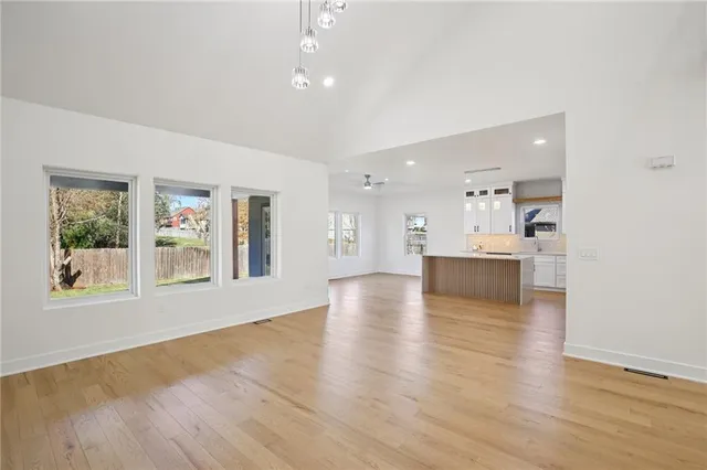 $669,999 | 2116 Chateau Place, Raymore, MO 64083