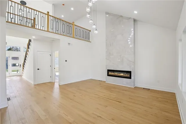 $669,999 | 2116 Chateau Place, Raymore, MO 64083