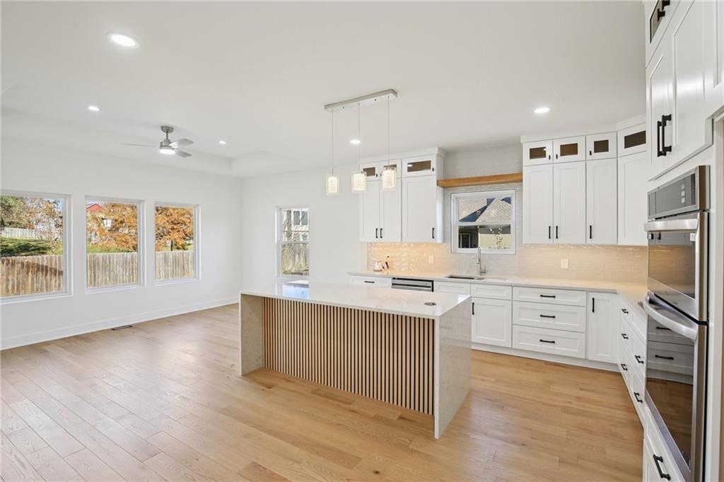 2116 Chateau Place Raymore, MO 64083 - Photo 9 of 46