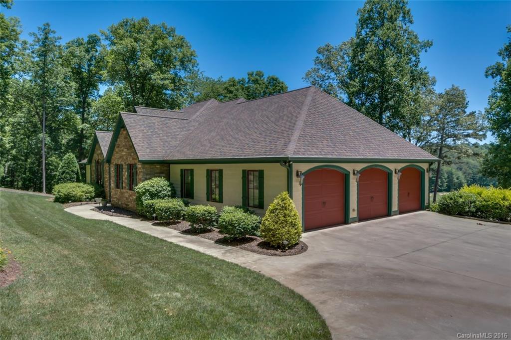 689 Plantation Dr Extension Rutherfordton, NC 28139 - Photo 2 of 24 Gallery Image 2