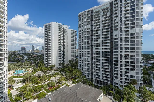 $6,700 | 21055 Yacht Club Drive, Unit 1603, Aventura, FL 33180