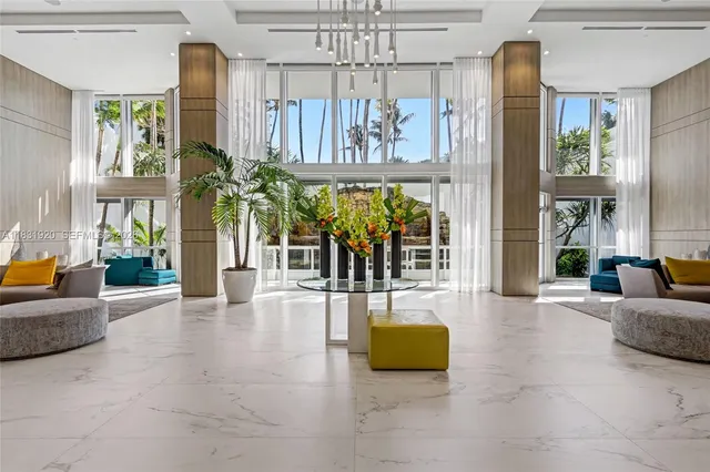 $6,700 | 21055 Yacht Club Drive, Unit 1603, Aventura, FL 33180