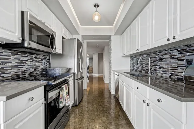 $6,700 | 21055 Yacht Club Drive, Unit 1603, Aventura, FL 33180