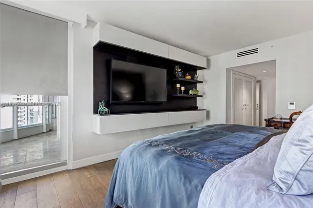 $6,700 | 21055 Yacht Club Drive, Unit 1603, Aventura, FL 33180